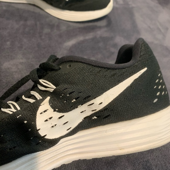 Nike lunarlon sneaker (size 9) - Picture 7 of 10